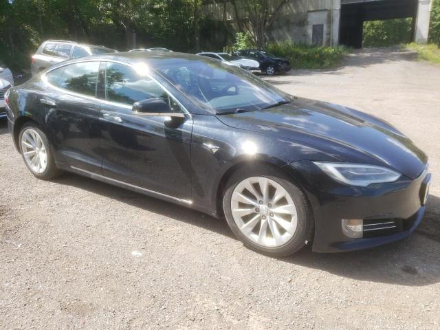 5YJSA1E24HF204383 - 2017 TESLA MODEL S أسود صورة 4