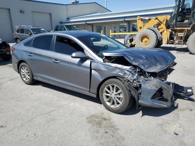 5NPE24AF9KH748164 - 2019 HYUNDAI SONATA SE 灰色 照片 4