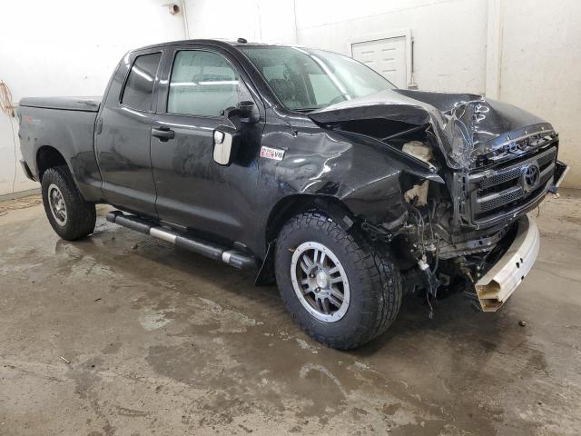 5TFUW5F14DX271931 - 2013 TOYOTA TUNDRA DOUBLE CAB SR5 BLACK photo 4