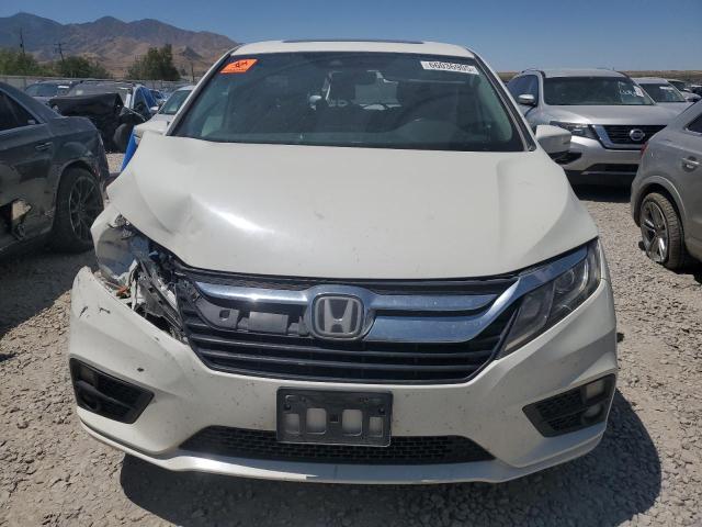 5FNRL6H73JB053930 - 2018 HONDA ODYSSEY EXL WHITE photo 5