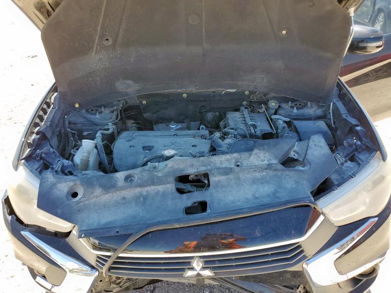 JA4AP3AUXHZ042888 - 2017 MITSUBISHI OUTLANDER SPORT ES Schwarz Foto 12