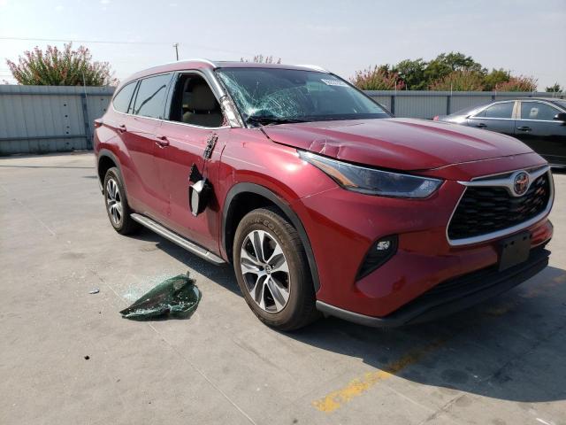 5TDGZRAH4MS034734 - 2021 TOYOTA HIGHLANDER XLE BURGUNDY photo 4