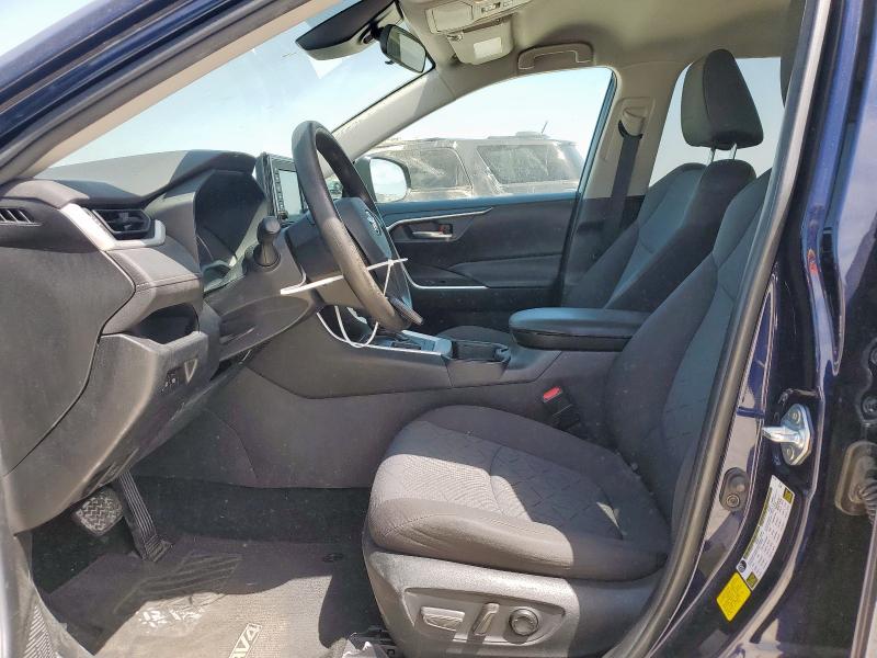 2T3W1RFV5MW139458 - 2021 TOYOTA RAV4 XLE BLUE photo 7