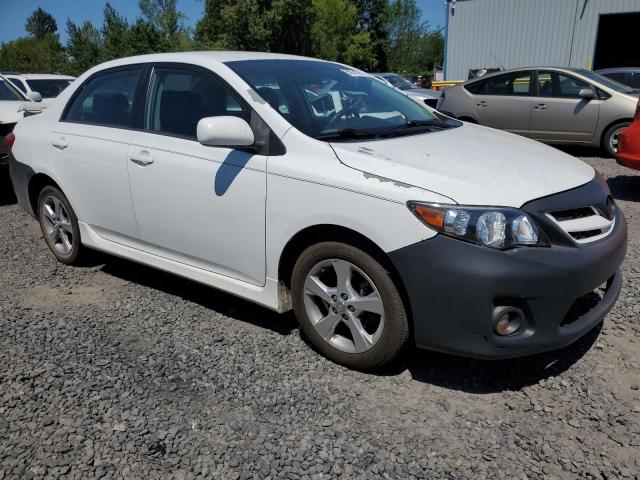 5YFBU4EE1DP211972 - 2013 TOYOTA COROLLA BASE თეთრი ფოტო 4