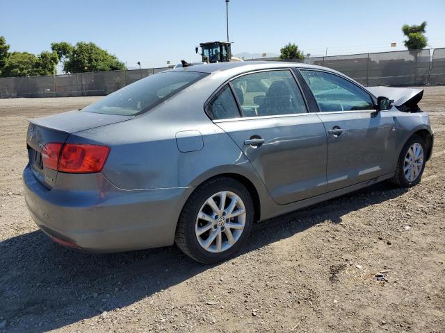 3VWDP7AJ9DM375415 - 2013 VOLKSWAGEN JETTA SE GRAY photo 3