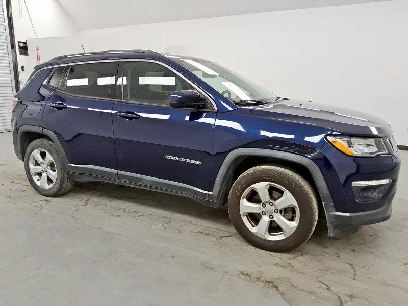 3C4NJCBB0JT193547 - 2018 JEEP COMPASS LATITUDE Niebieski zdjęcie 4