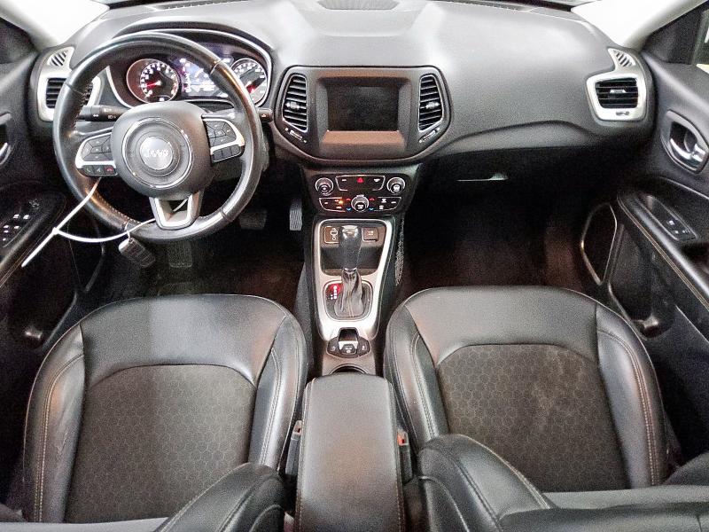 3C4NJCBB0JT193547 - 2018 JEEP COMPASS LATITUDE Niebieski zdjęcie 8