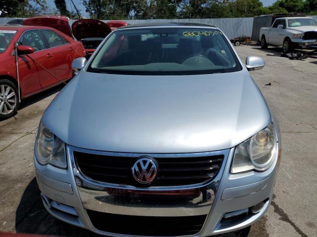 WVWFA71F98V010009 - 2008 VOLKSWAGEN EOS LUX 灰色 照片 5