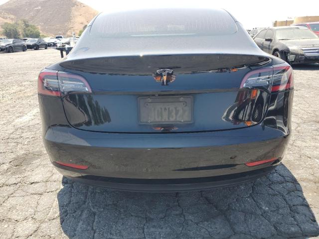 5YJ3E1EA3JF173214 - 2018 TESLA MODEL 3 Schwarz Foto 6