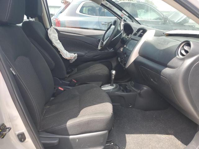 3N1CN7APXKL868311 - 2019 NISSAN VERSA S WHITE photo 7