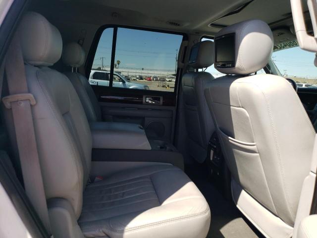 5LMFU28515LJ04439 - 2005 LINCOLN NAVIGATOR 白色 照片 10