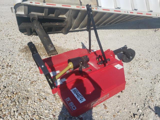 RCASD5SC230203 - 2024 MAHINDRA AND MAHINDRA TRACTOR RED photo 2