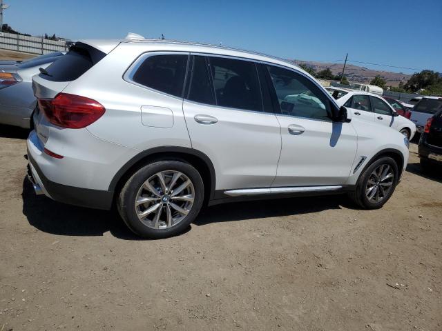 5UXTR9C50KLE21346 - 2019 BMW X3 XDRIVE30I თეთრი ფოტო 3