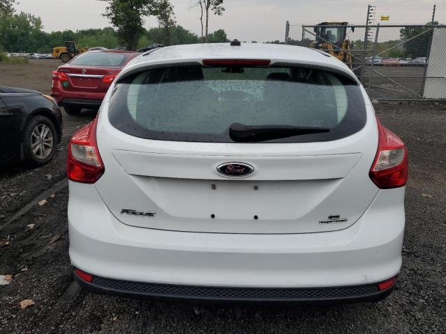 1FADP3K21DL278428 - 2013 FORD FOCUS SE WHITE photo 6