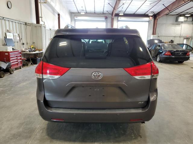 5TDYK3DC6BS040408 - 2011 TOYOTA SIENNA XLE GRAY photo 6