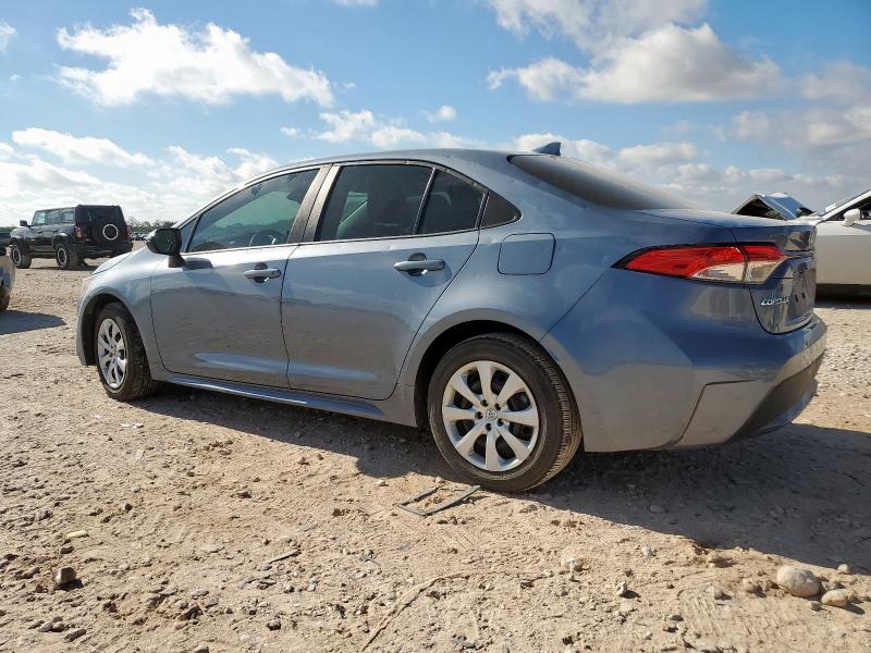 5YFEPMAE9MP248634 - 2021 TOYOTA COROLLA LE GRAY photo 2