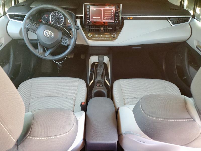 5YFEPMAE9MP248634 - 2021 TOYOTA COROLLA LE GRAY photo 8
