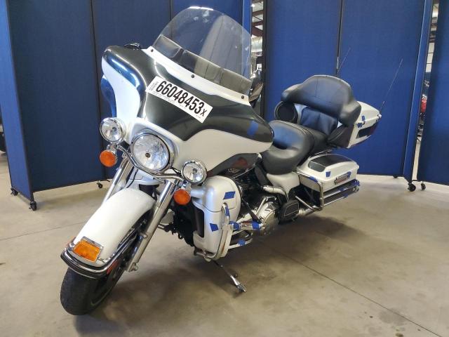 1HD1FC4168Y702567 - 2008 HARLEY-DAVIDSON FLHTCUI 白色 照片 2