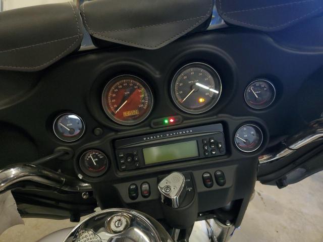 1HD1FC4168Y702567 - 2008 HARLEY-DAVIDSON FLHTCUI 白色 照片 8