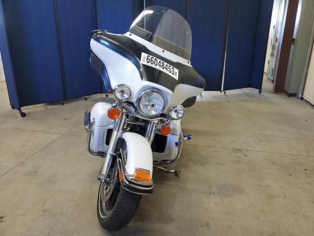 1HD1FC4168Y702567 - 2008 HARLEY-DAVIDSON FLHTCUI 白色 照片 9