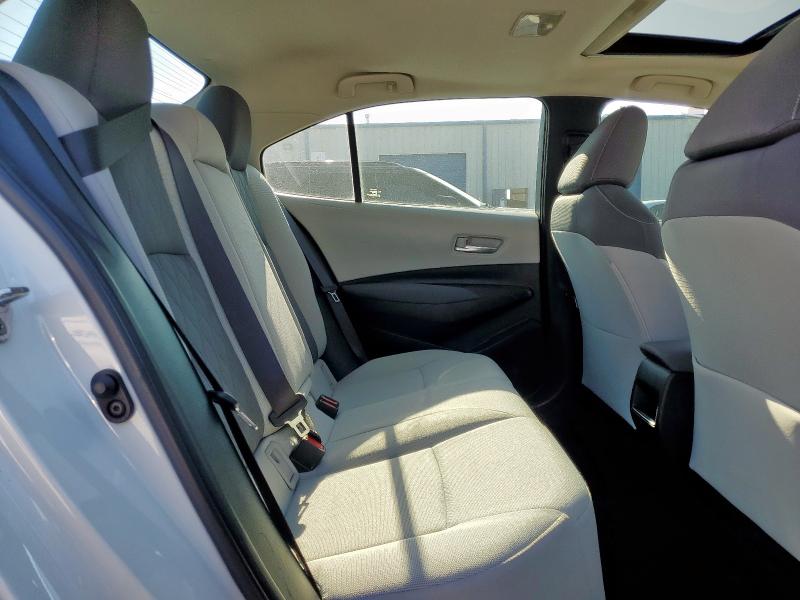 5YFHPRAE6LP020647 - 2020 TOYOTA COROLLA LE WHITE photo 10