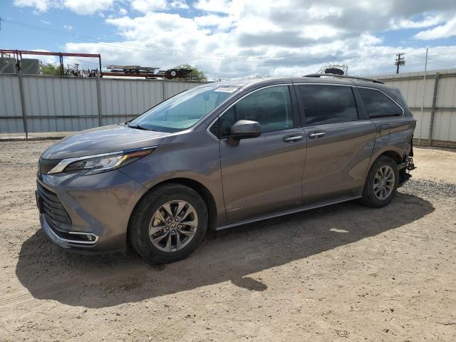 2021 TOYOTA SIENNA XLE, 