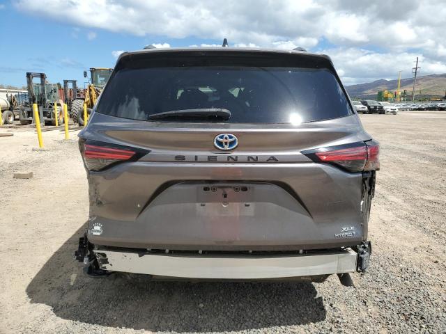 5TDYRKEC6MS043414 - 2021 TOYOTA SIENNA XLE GRAY photo 6