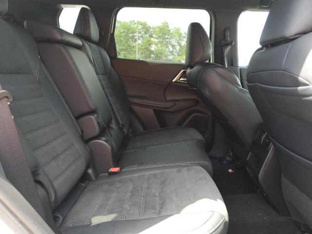 JA4J4VA88RZ070052 - 2024 MITSUBISHI OUTLANDER SE WHITE photo 11