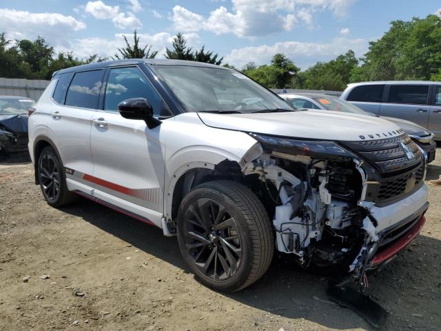 JA4J4VA88RZ070052 - 2024 MITSUBISHI OUTLANDER SE WHITE photo 4