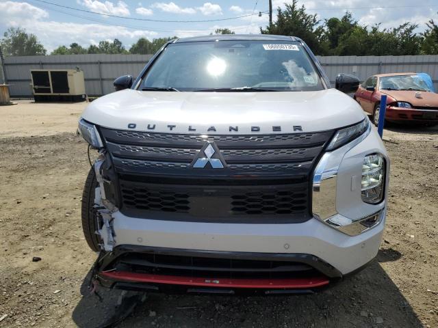 JA4J4VA88RZ070052 - 2024 MITSUBISHI OUTLANDER SE WHITE photo 5