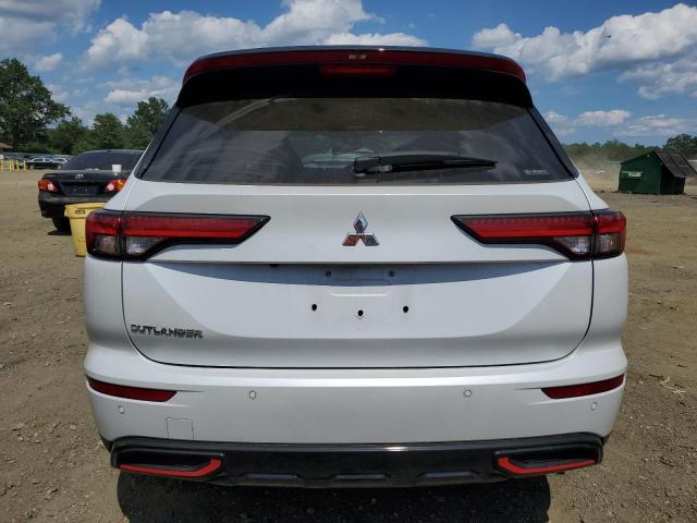 JA4J4VA88RZ070052 - 2024 MITSUBISHI OUTLANDER SE WHITE photo 6
