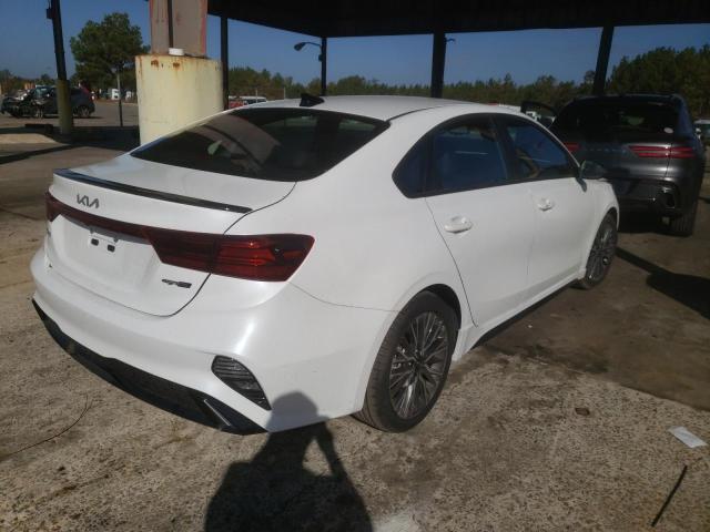 3KPF54AD2PE523462 - 2023 KIA FORTE GT LINE WHITE photo 4