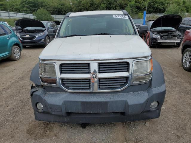 1D8GU28K77W535548 - 2007 DODGE NITRO SXT WHITE photo 5