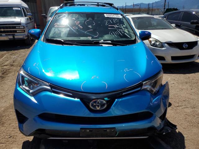 JTMRJREV2JD239895 - 2018 TOYOTA RAV4 HV LE BLUE photo 5