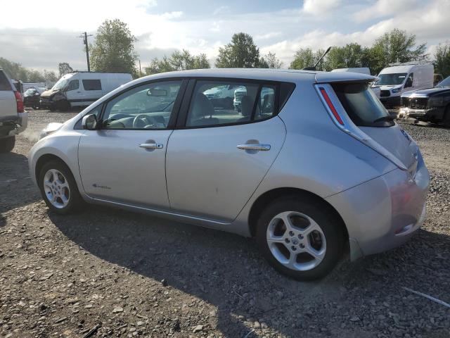 1N4AZ0CP4DC401435 - 2013 NISSAN LEAF S SILVER photo 2