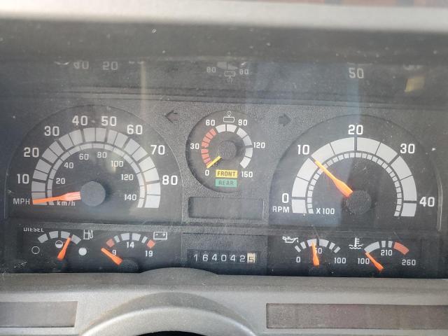 1GDK7H1C4YJ903829 - 2000 GMC C-SERIES C7H042 WHITE photo 9