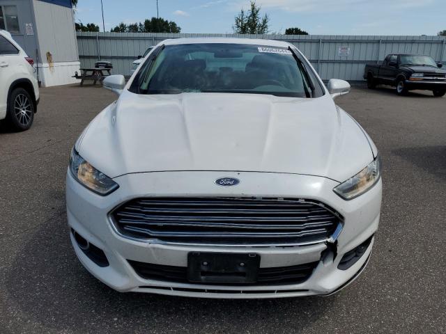 1FA6P0H79E5363663 - 2014 FORD FUSION SE WHITE photo 5