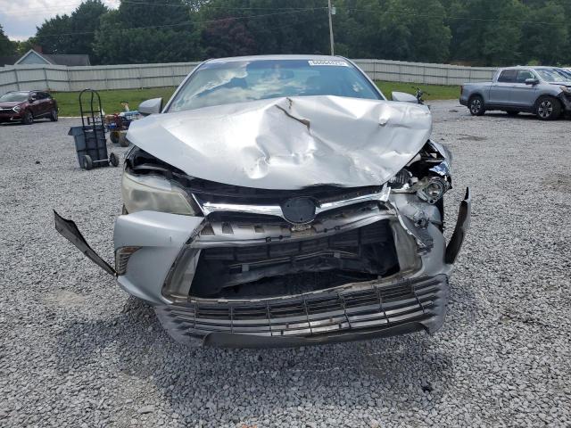 4T4BF1FK7GR570846 - 2016 TOYOTA CAMRY LE SILVER photo 5