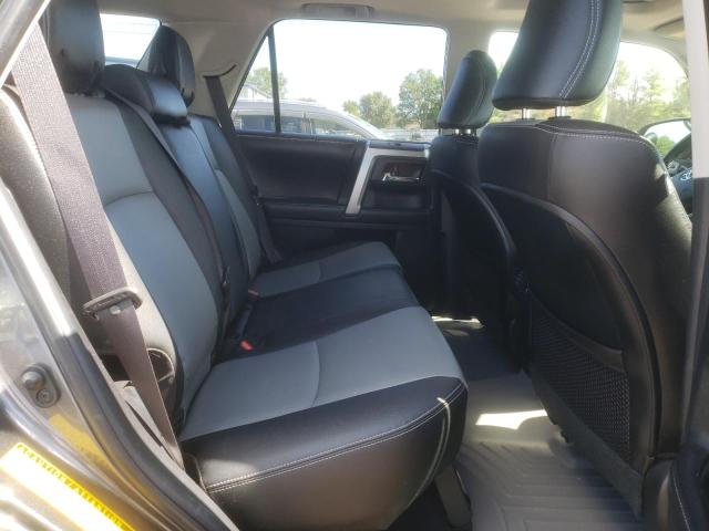 JTEBU5JR8G5318027 - 2016 TOYOTA 4RUNNER SR5/SR5 PREMIUM ნაცრისფერი ფოტო 10