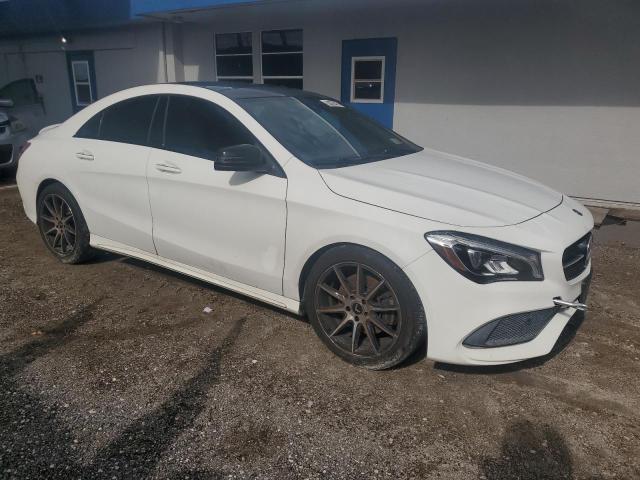 WDDSJ4GB7JN647574 - 2018 MERCEDES-BENZ CLA 250 4MATIC WHITE photo 4