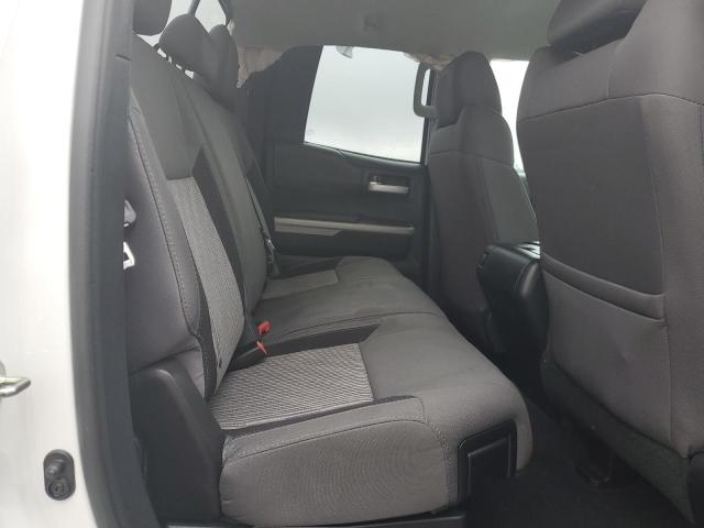 5TFUM5F11GX068134 - 2016 TOYOTA TUNDRA DOUBLE CAB SR/SR5 WHITE photo 10