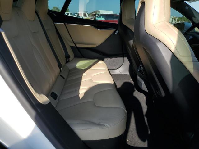 5YJSA1E24GF174817 - 2016 TESLA MODEL S 白色 照片 10