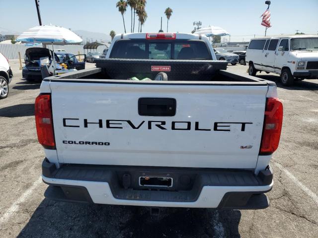 1GCGTDEN5M1238797 - 2021 CHEVROLET COLORADO Z71 WHITE photo 6