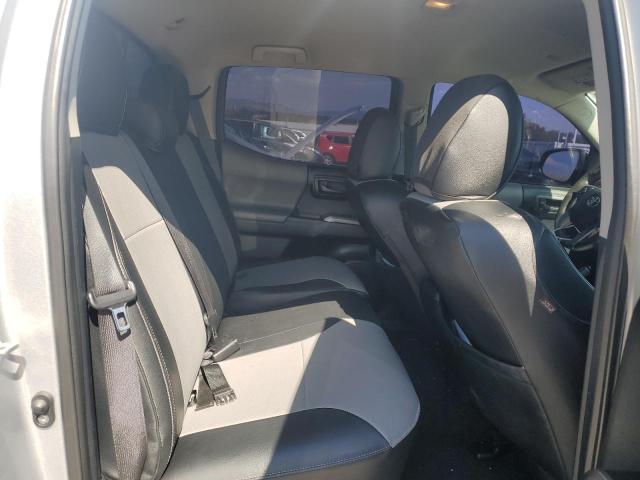 3TMCZ5AN8KM247552 - 2019 TOYOTA TACOMA DOUBLE CAB SILVER photo 11