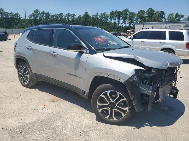 3C4NJDCB8NT142288 - 2022 JEEP COMPASS LIMITED SILVER photo 4