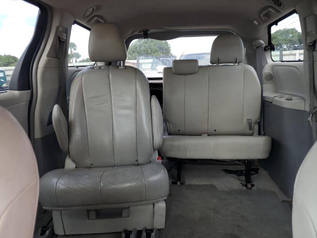 5TDYK3DC7DS389872 - 2013 TOYOTA SIENNA XLE GRAY photo 10