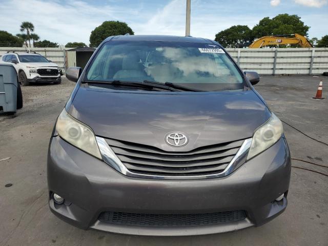 5TDYK3DC7DS389872 - 2013 TOYOTA SIENNA XLE GRAY photo 5