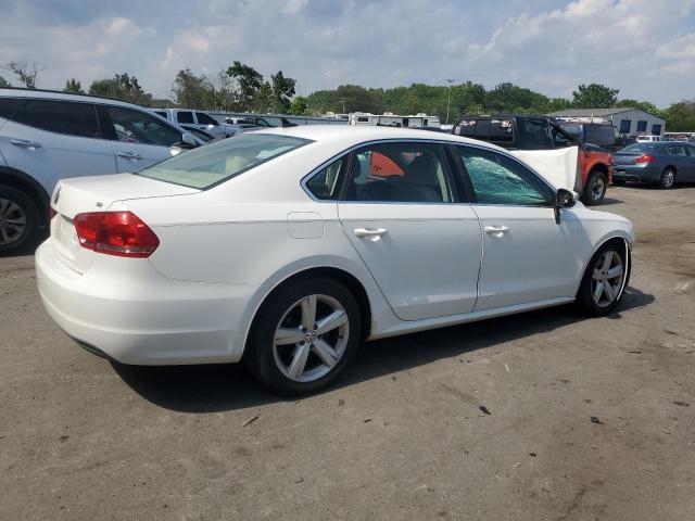 1VWBP7A35DC053347 - 2013 VOLKSWAGEN PASSAT SE WHITE photo 3