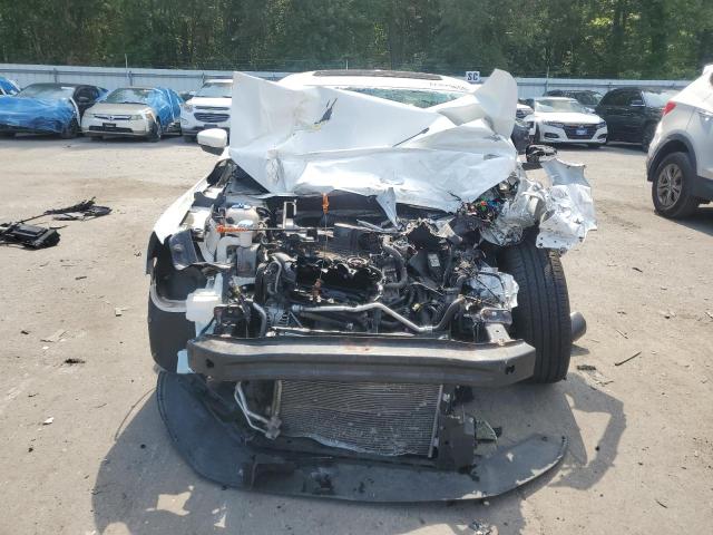 1VWBP7A35DC053347 - 2013 VOLKSWAGEN PASSAT SE WHITE photo 5