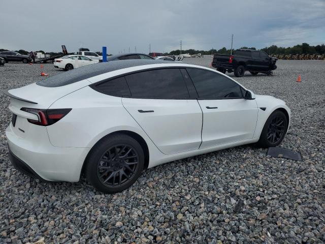 5YJ3E1EBXRF843832 - 2024 TESLA MODEL 3 თეთრი ფოტო 3